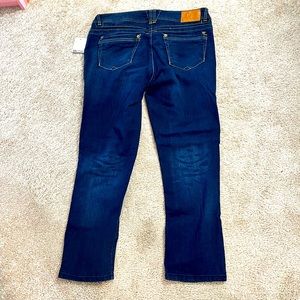 NEVER WORN Flattering, stretchy, curvy and cute Democracy Denim. SIZE 10.